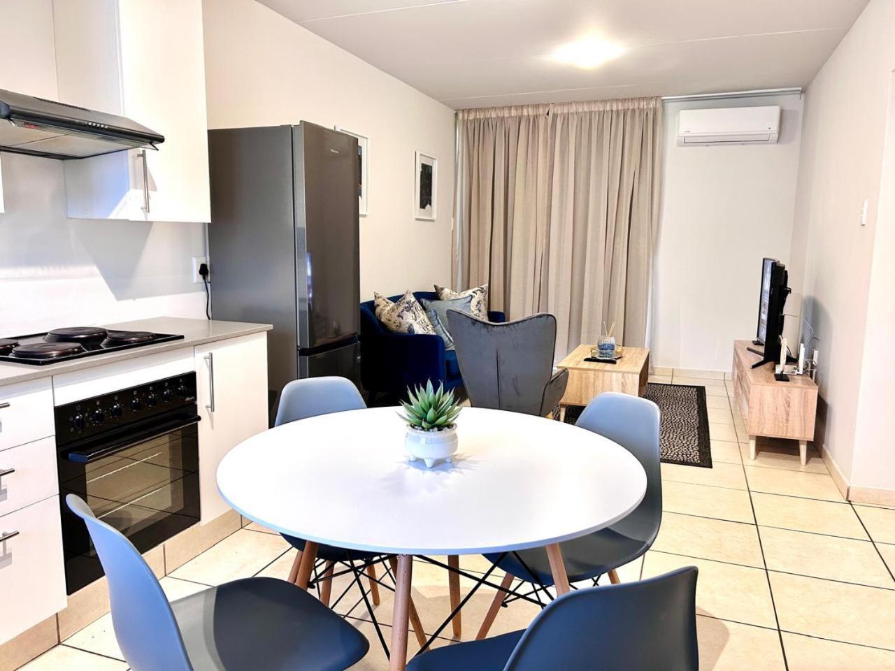 Apartment Groves 924 *