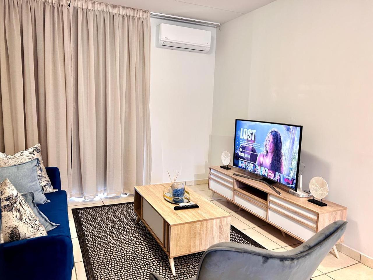 Apartment Groves 924 *