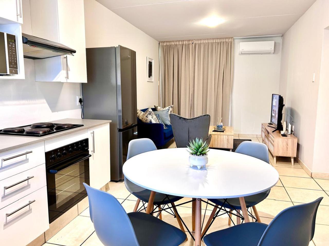 Groves 924 Apartment Ballito